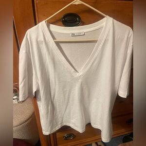 Zara white V neck boxy tee - size L
